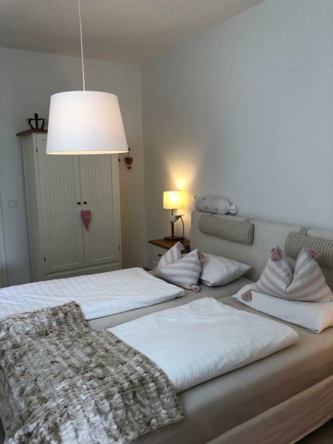 Ferienwohnung Burgenblick Mit Blick Auf Riedenburg Exteriör bild